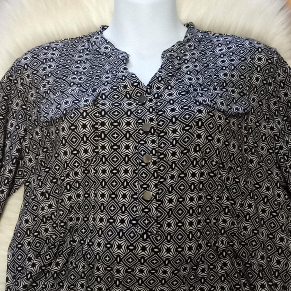 Dress Barn Printed Blouse - Picture 11 of 14